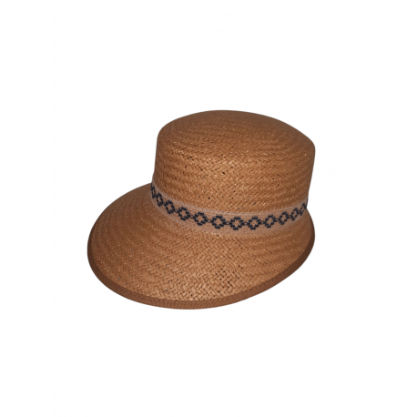 CAPPELLO DA SOLE MODELLO VISIERONE IN RETE CON NASTRO GEOMETRICO